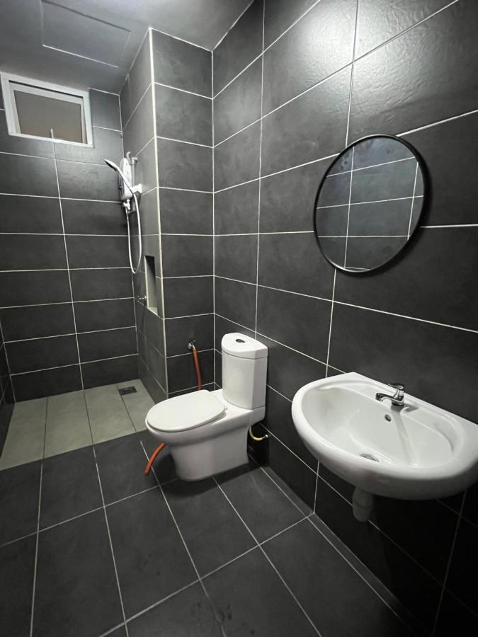 Ilsham Guest House @ Seroja Hills Bbst Sepang Bagian luar foto