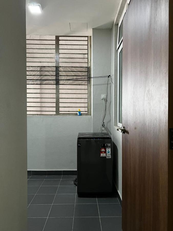 Ilsham Guest House @ Seroja Hills Bbst Sepang Bagian luar foto