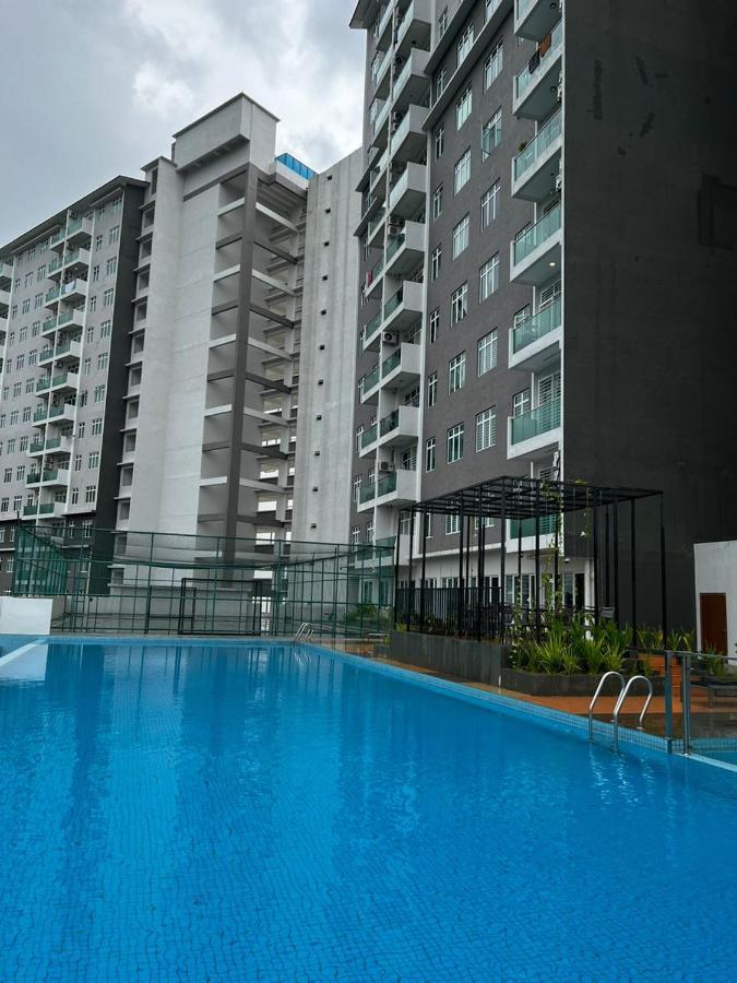 Ilsham Guest House @ Seroja Hills Bbst Sepang Bagian luar foto