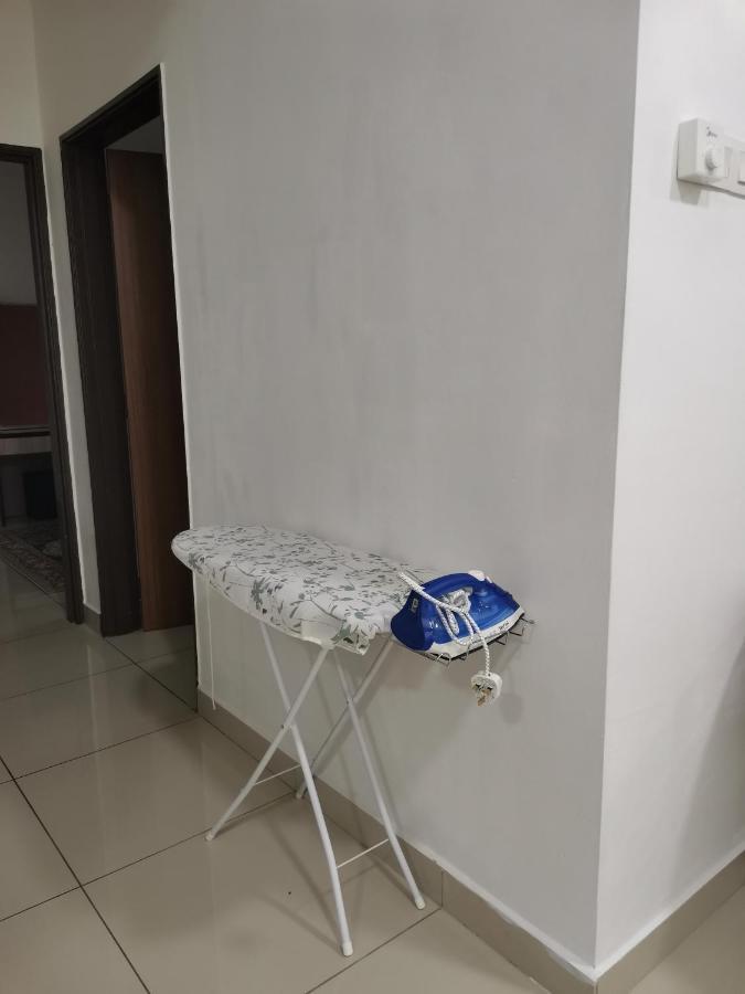 Ilsham Guest House @ Seroja Hills Bbst Sepang Bagian luar foto